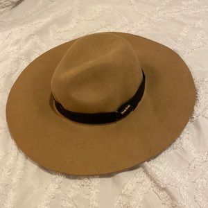Bebe floppy hat